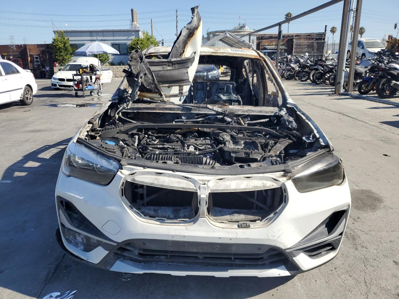 2020 BMW X1 xDrive28I - Фото 5