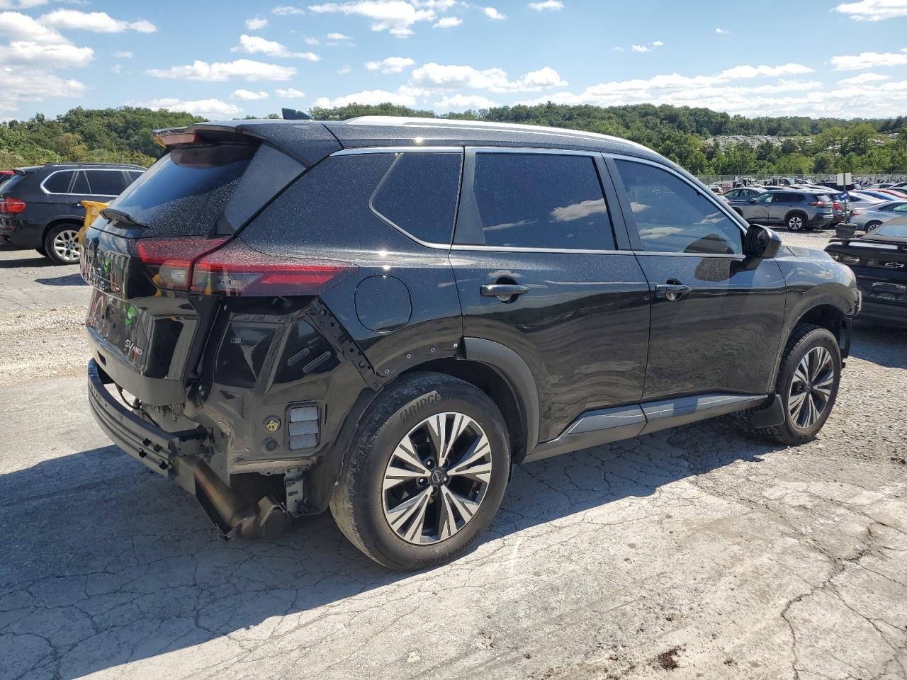 2023 Nissan Rogue Sv - Фото 3