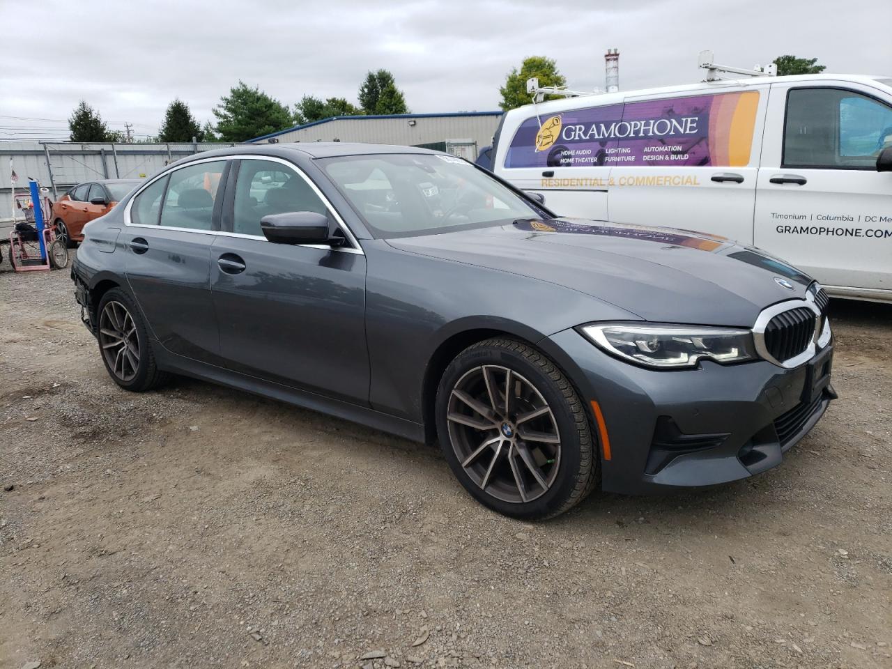 2021 BMW 330Xi - Фото 4
