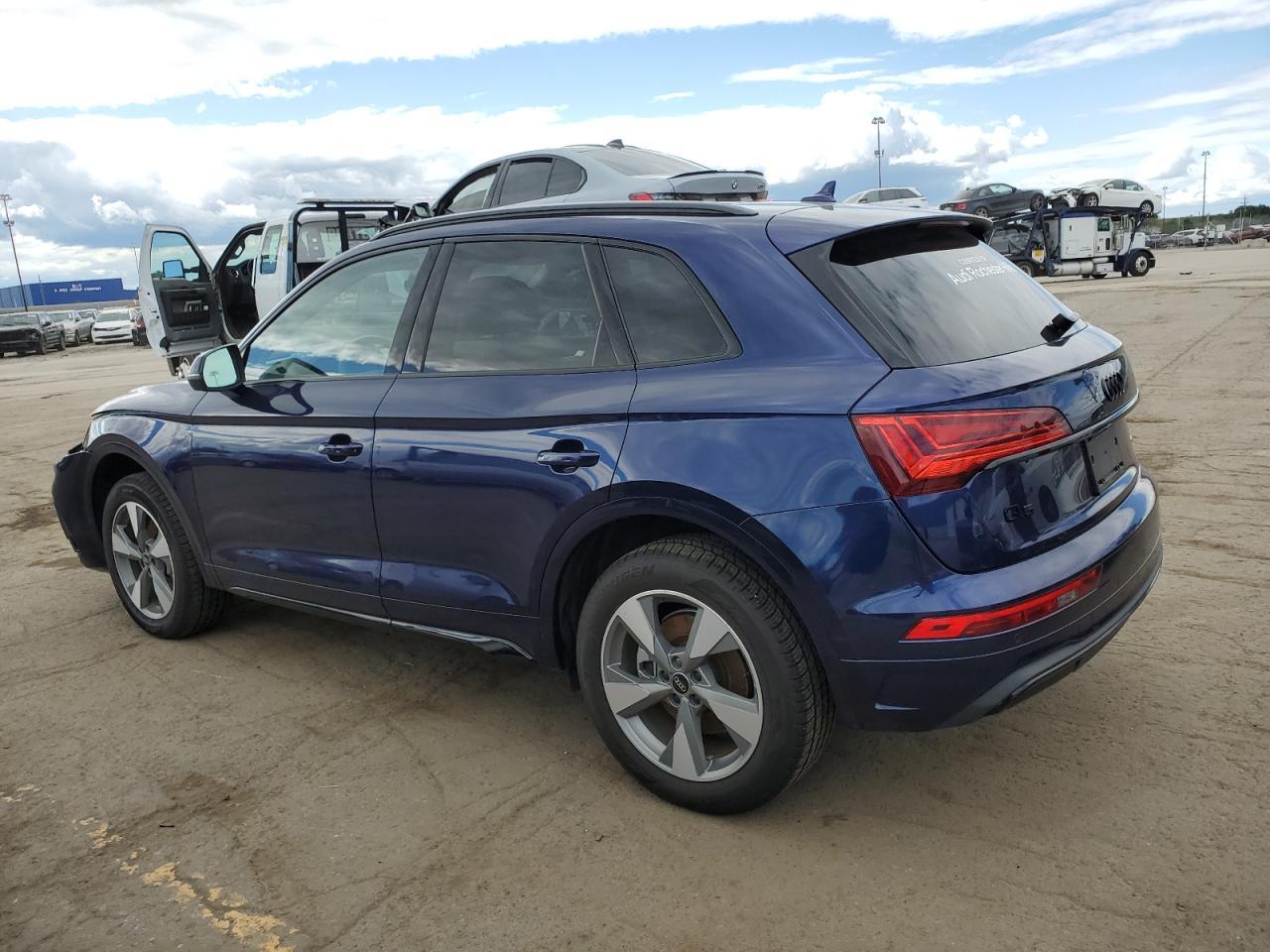2025 Audi Q5 Premium 40 - Фото 2