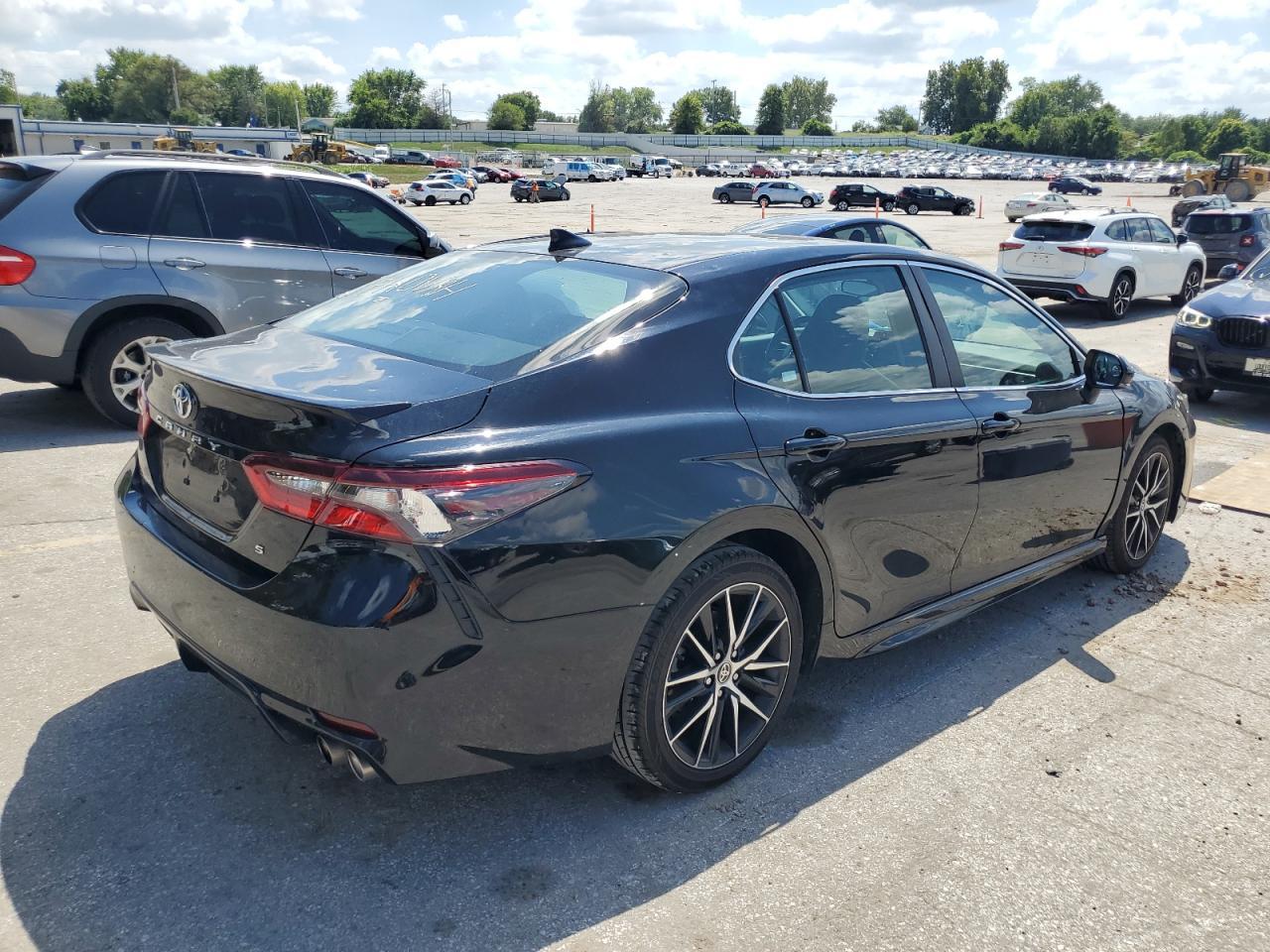 2023 Toyota Camry Se Night Shade - Image 3