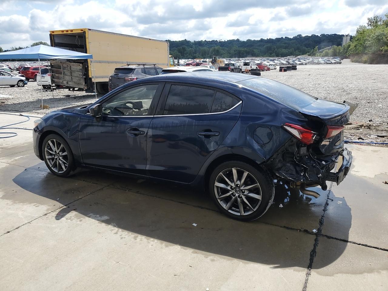2018 Mazda 3 Touring - Фото 2
