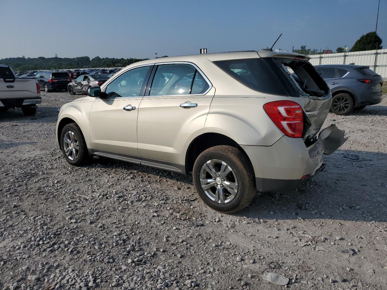 2016 Chevrolet Equinox Ls - Image 2