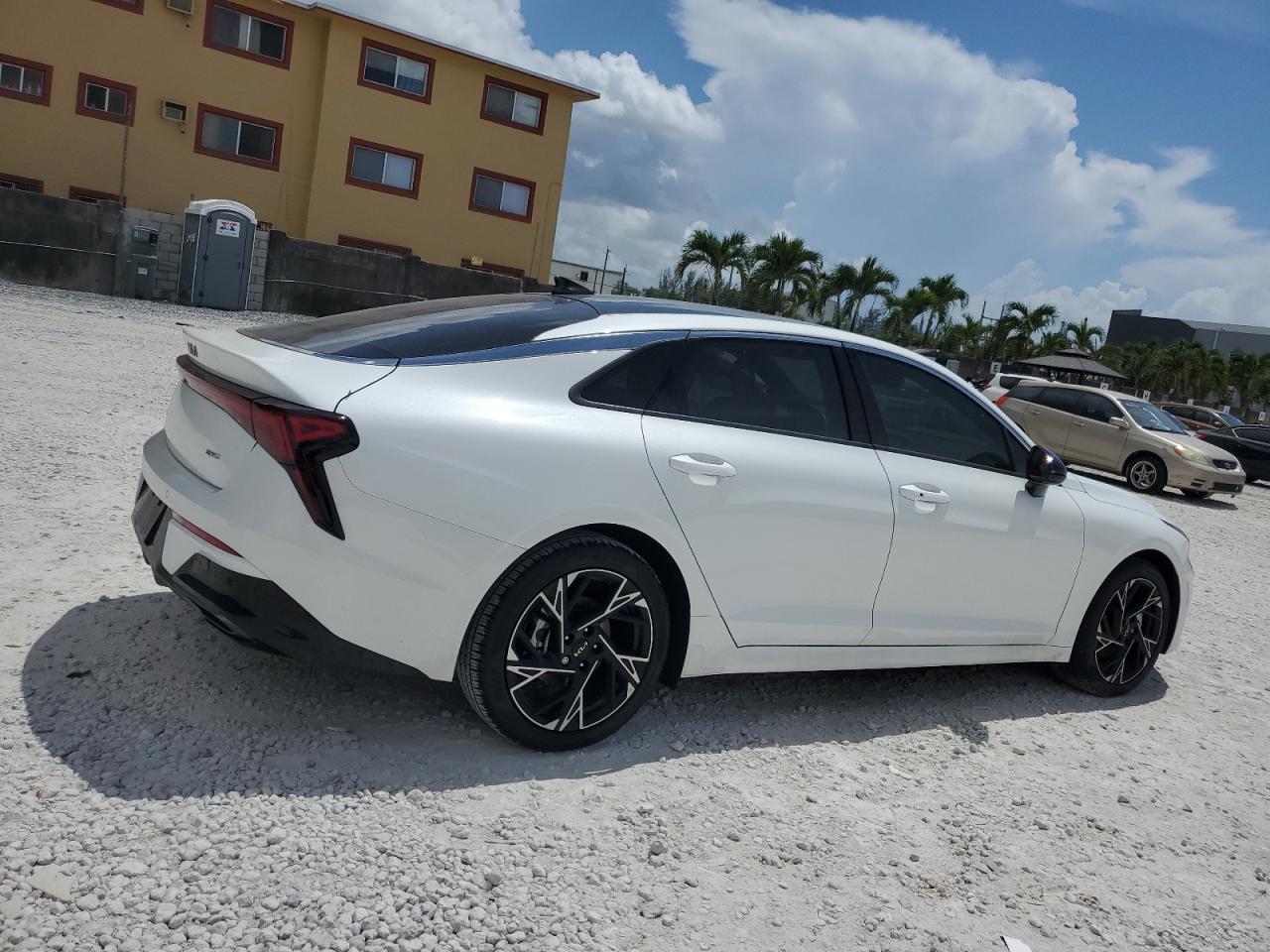 2025 Kia K5 Gt Line - Фото 3