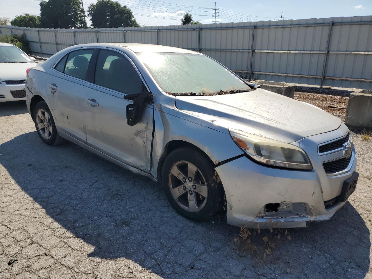 2013 Chevrolet Malibu Ls - Фото 4