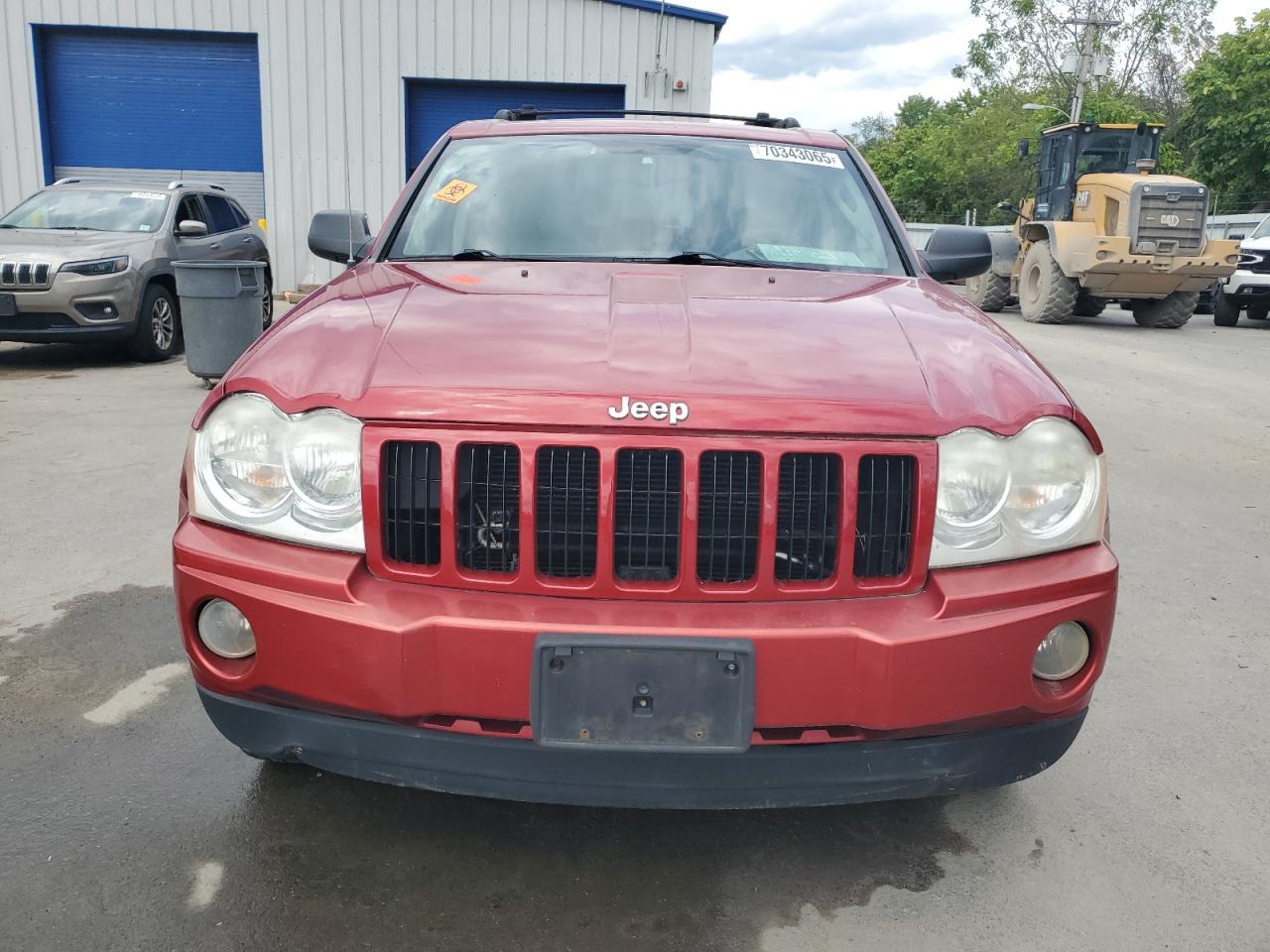 2005 Jeep Grand Cherokee Laredo - Image 5