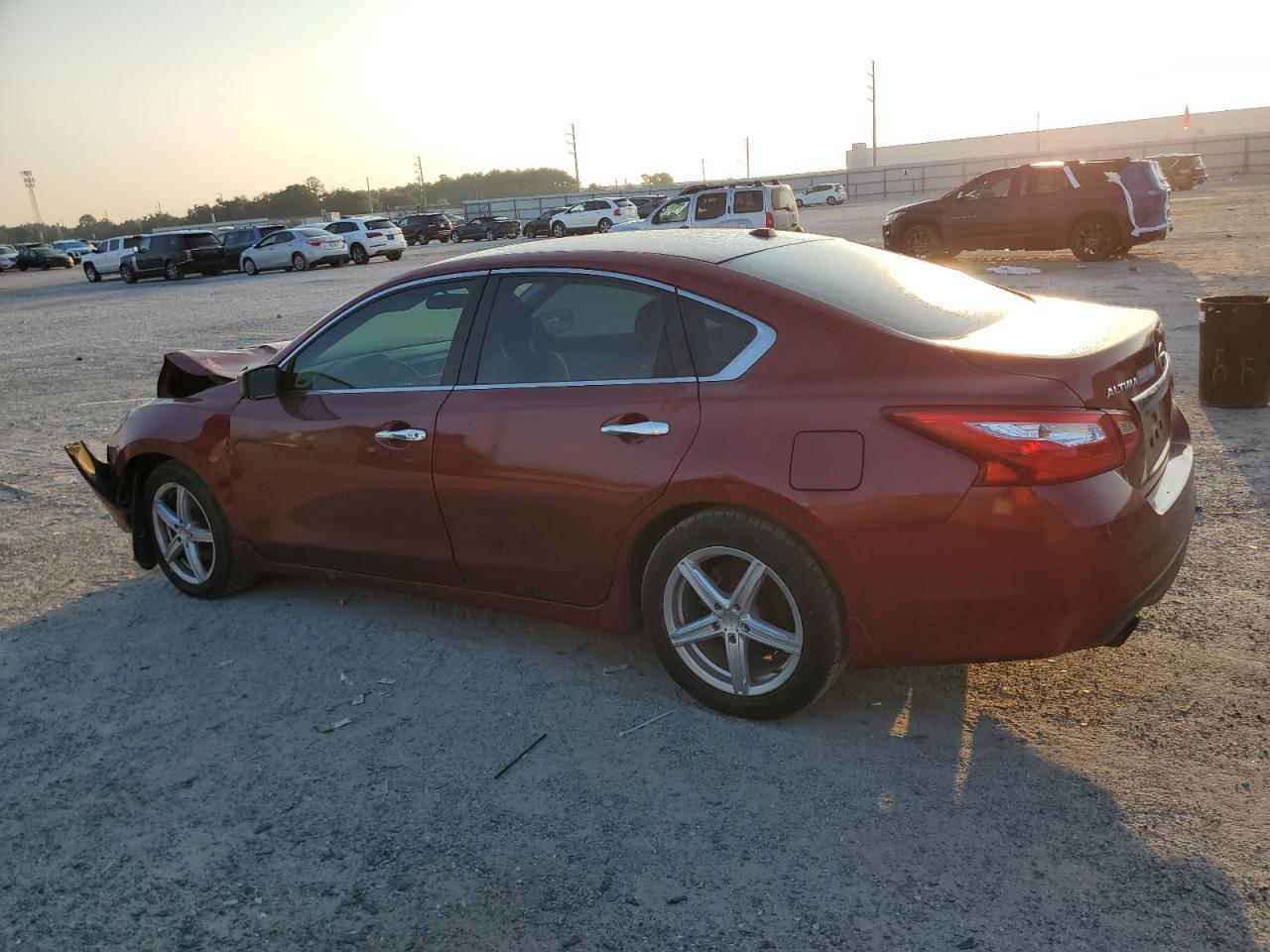 2016 Nissan Altima 2.5 - Фото 2