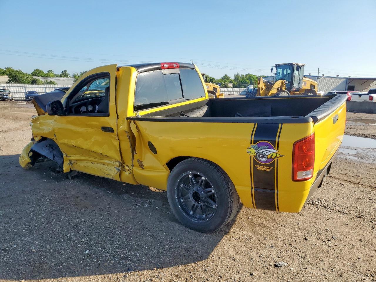 2005 Dodge Ram 1500 St - Фото 2