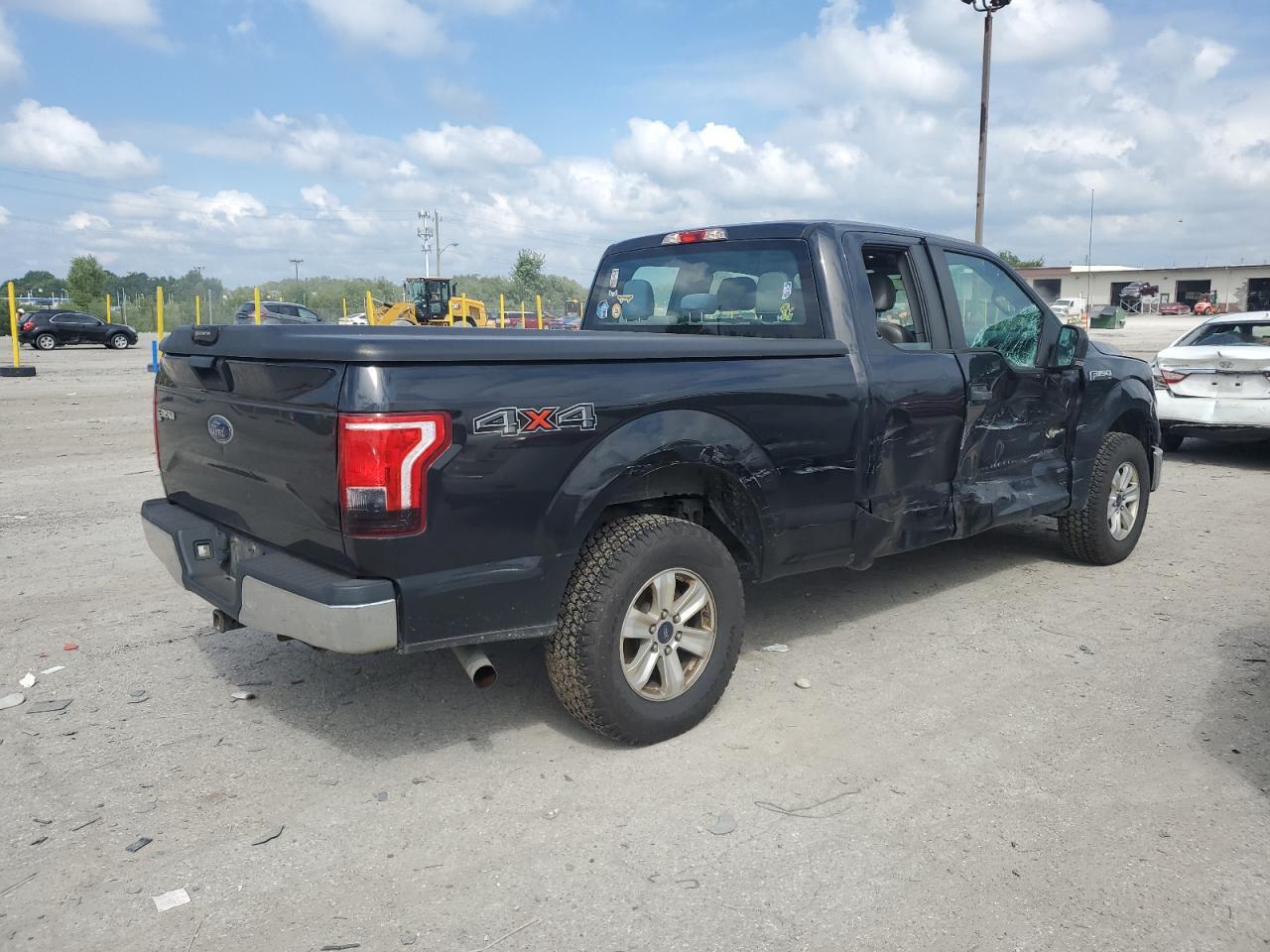 2015 Ford F150 Super Cab - Фото 3