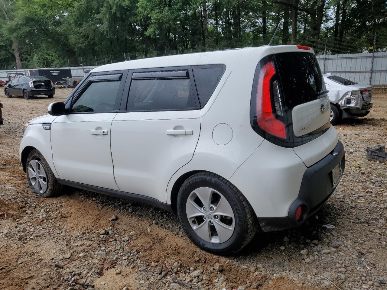 2016 Kia Soul - Image 2