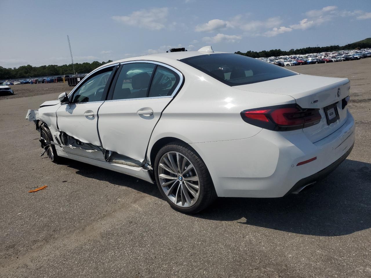 2023 BMW 530 Xi - Фото 2