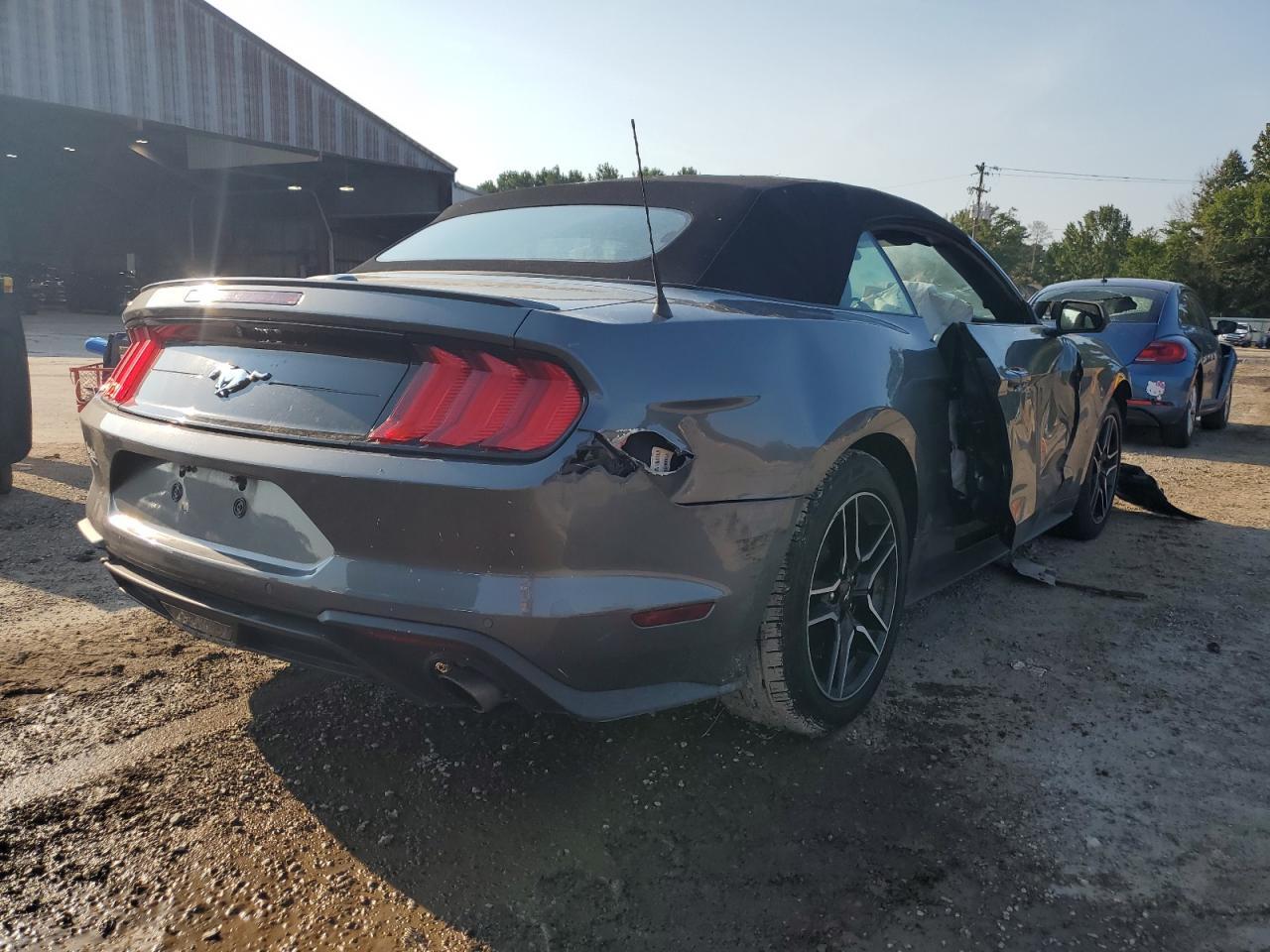 2022 Ford Mustang - Фото 3