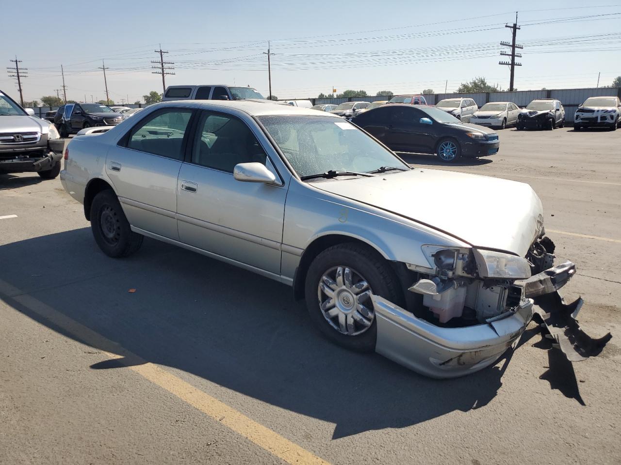 2000 Toyota Camry Ce - Image 4