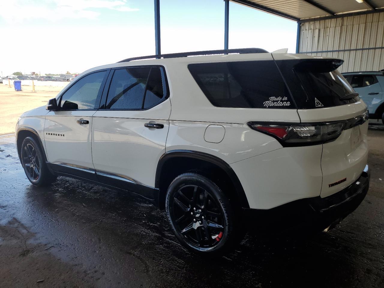 2021 Chevrolet Traverse Premier - Фото 2