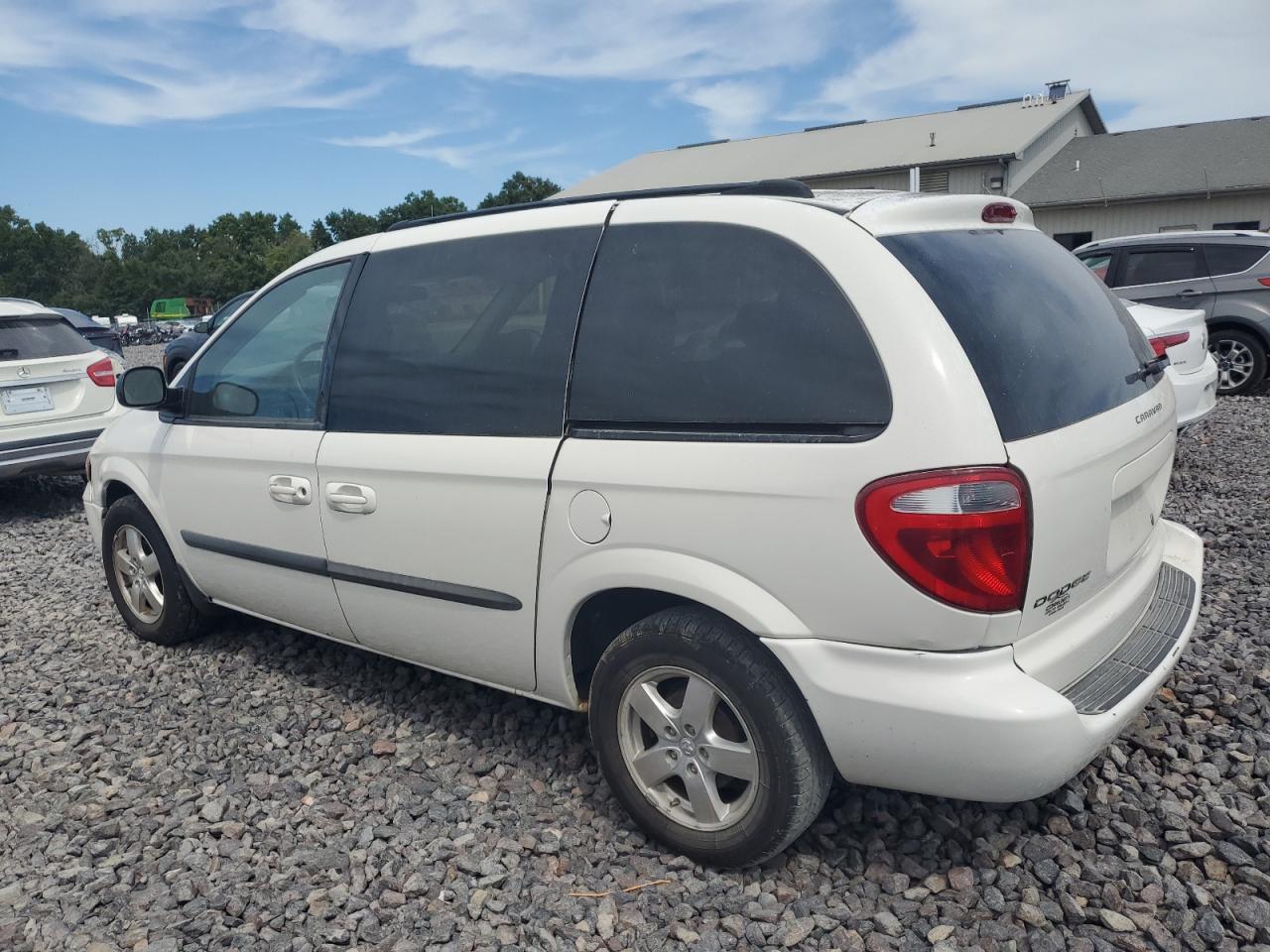 2005 Dodge Caravan Sxt - Image 2