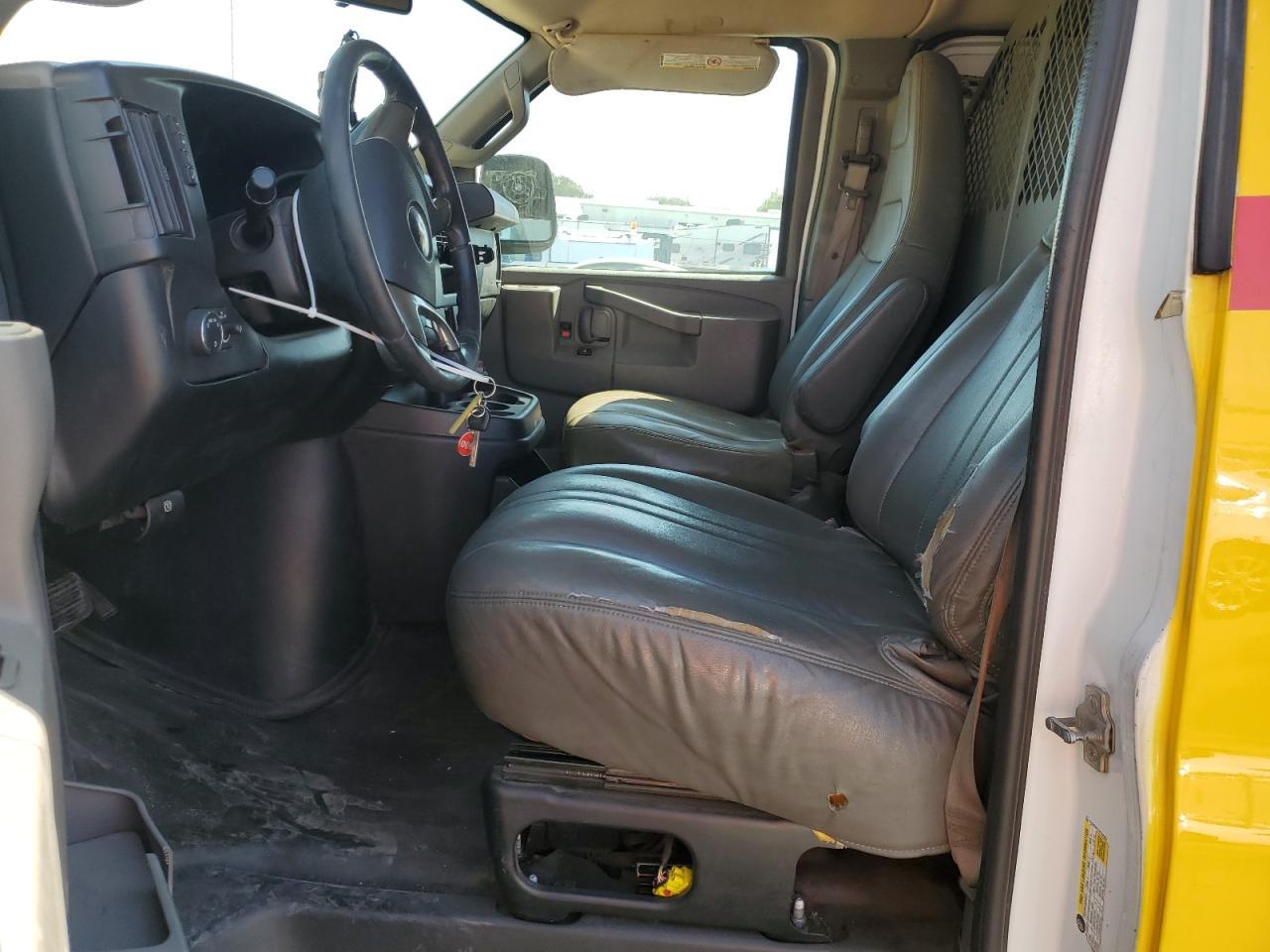 2017 Chevrolet Express G2500 - Фото 7