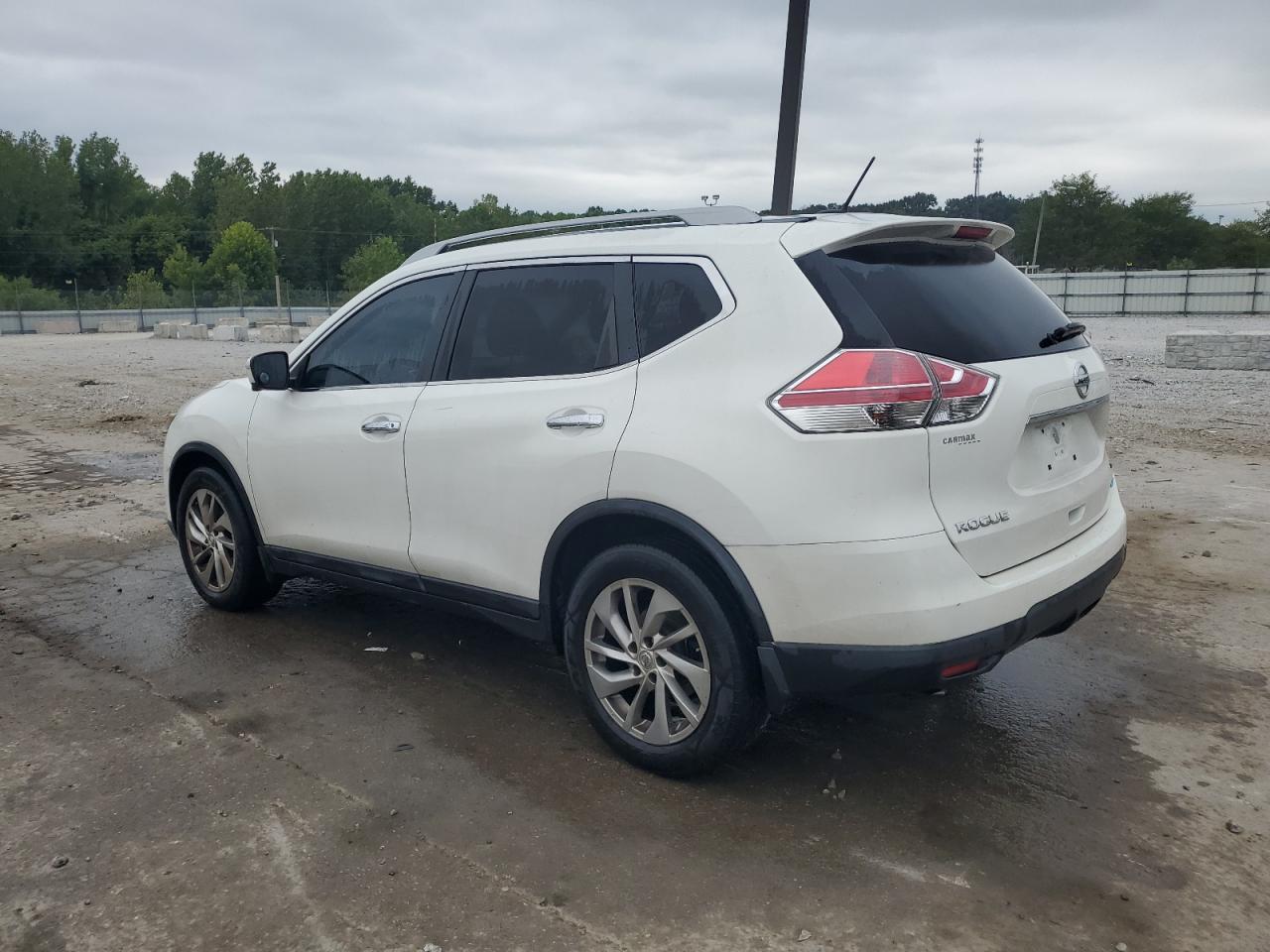 2014 Nissan Rogue S - Image 2