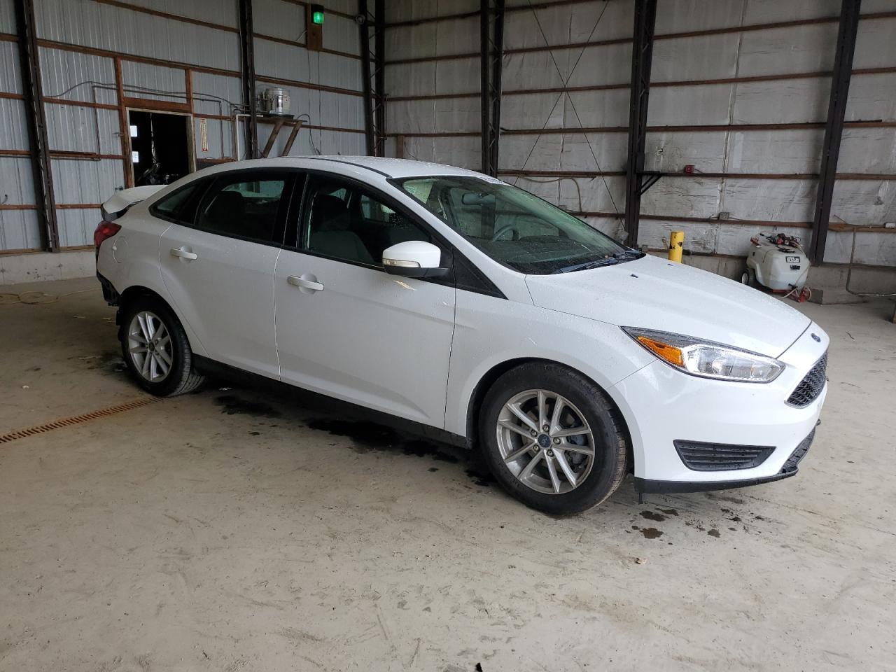 2017 Ford Focus Se - Фото 4