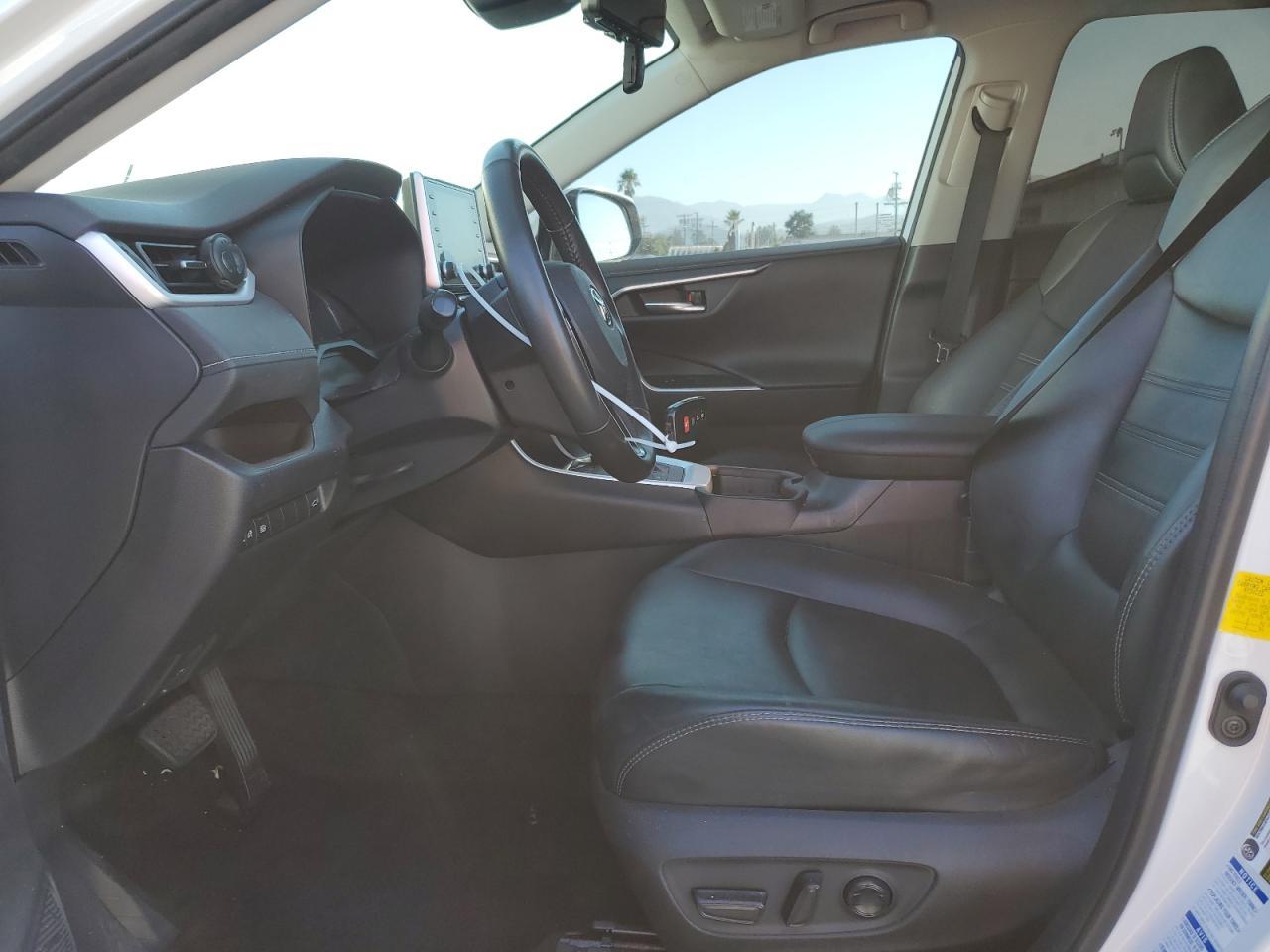 2019 Toyota Rav4 Limited - Image 7