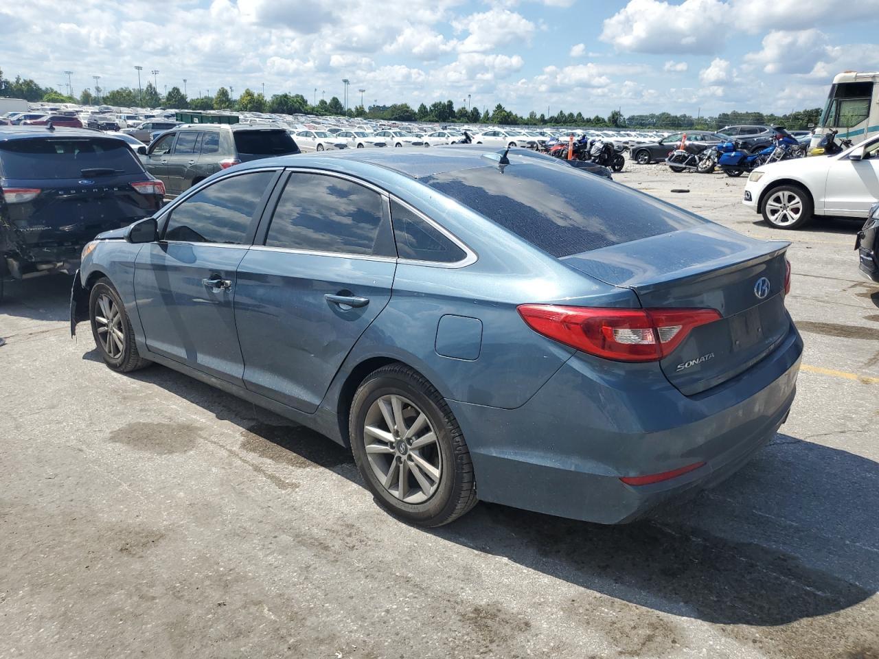 2017 Hyundai Sonata Se - Image 2
