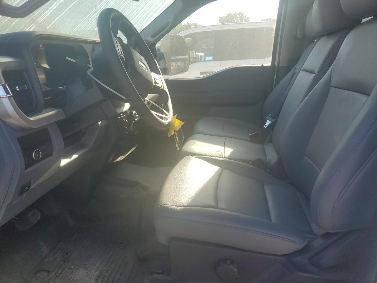 2023 Ford F550 Super Duty Super Duty - Image 7