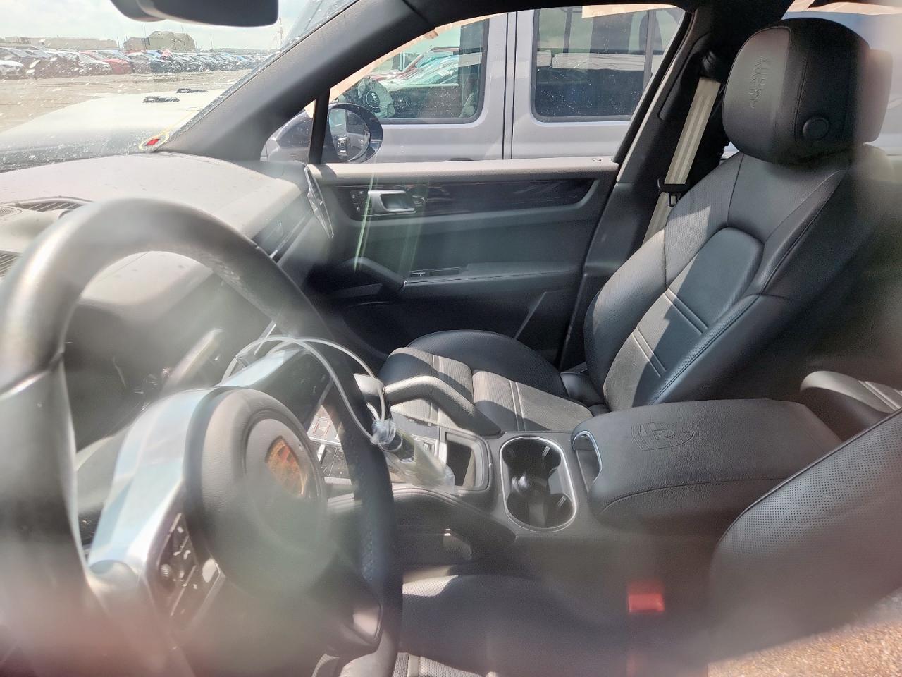 2023 Porsche Cayenne S - Image 7