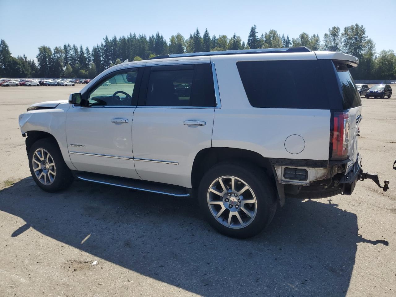 2017 GMC Yukon Denali - Image 2