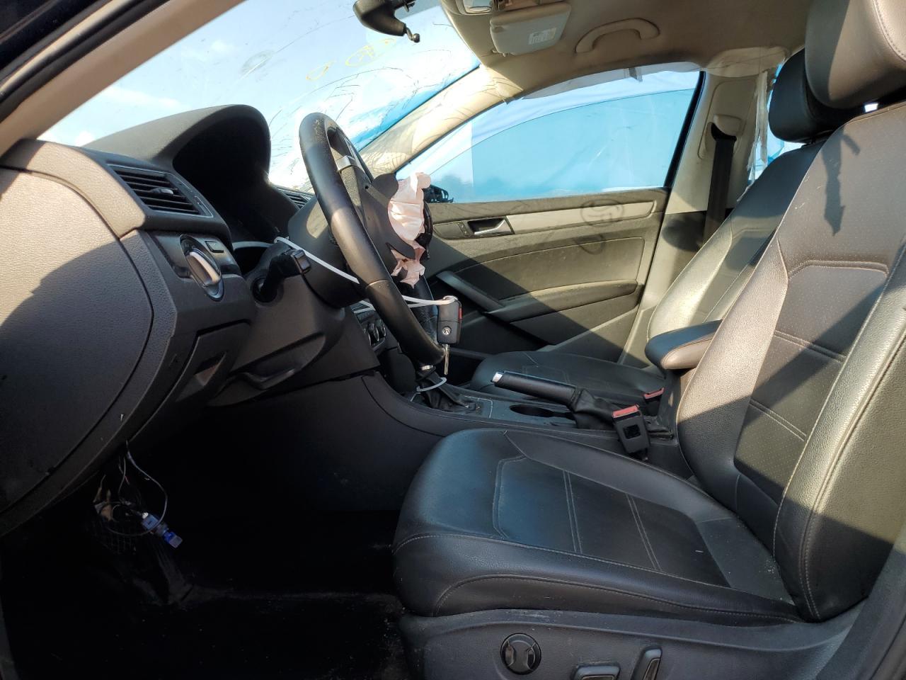 2014 Volkswagen Passat S - Фото 7