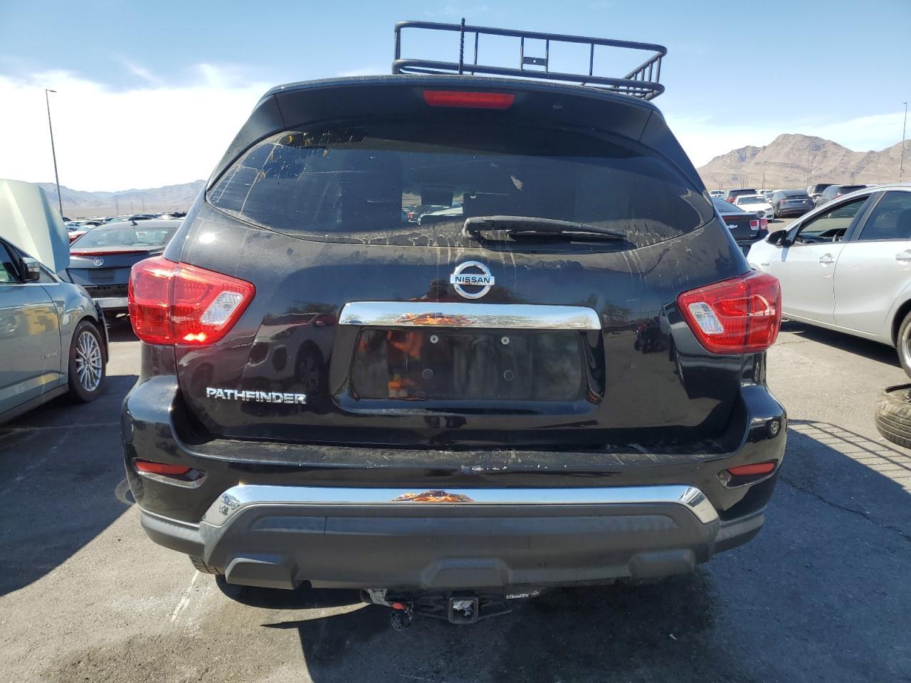 2018 Nissan Pathfinder S - Фото 6