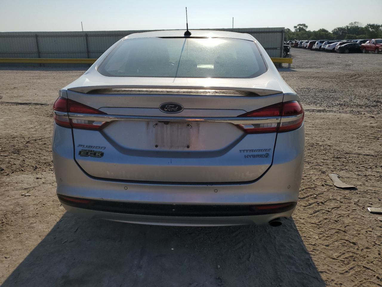 2018 Ford Fusion Titanium/Platinum Hev - Фото 6