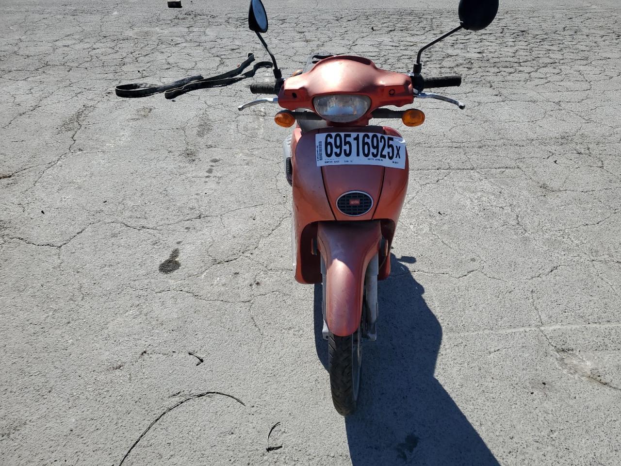 2001 Aprilia Scarabeo 50 - Image 2