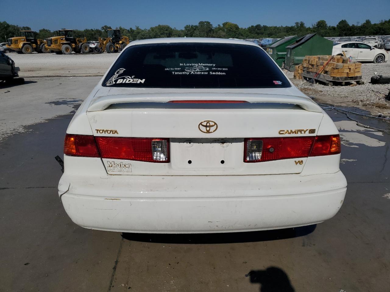 2000 Toyota Camry Le - Фото 6