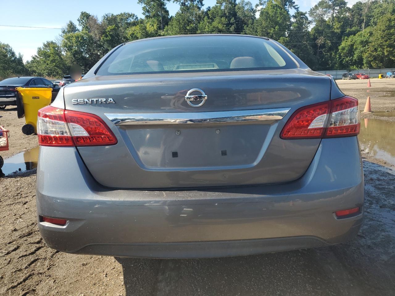 2015 Nissan Sentra S - Image 6