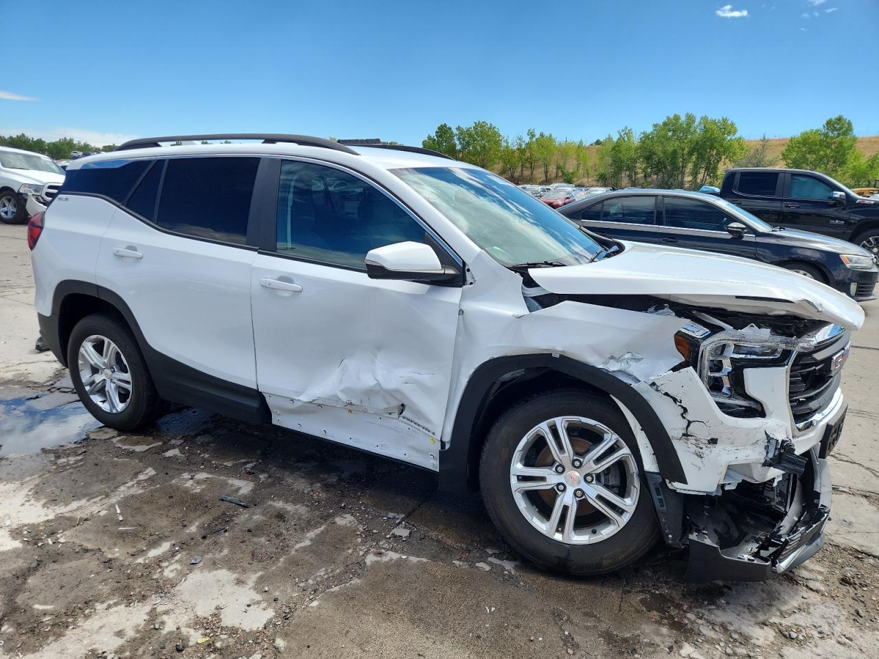 2022 GMC Terrain Sle - Image 4