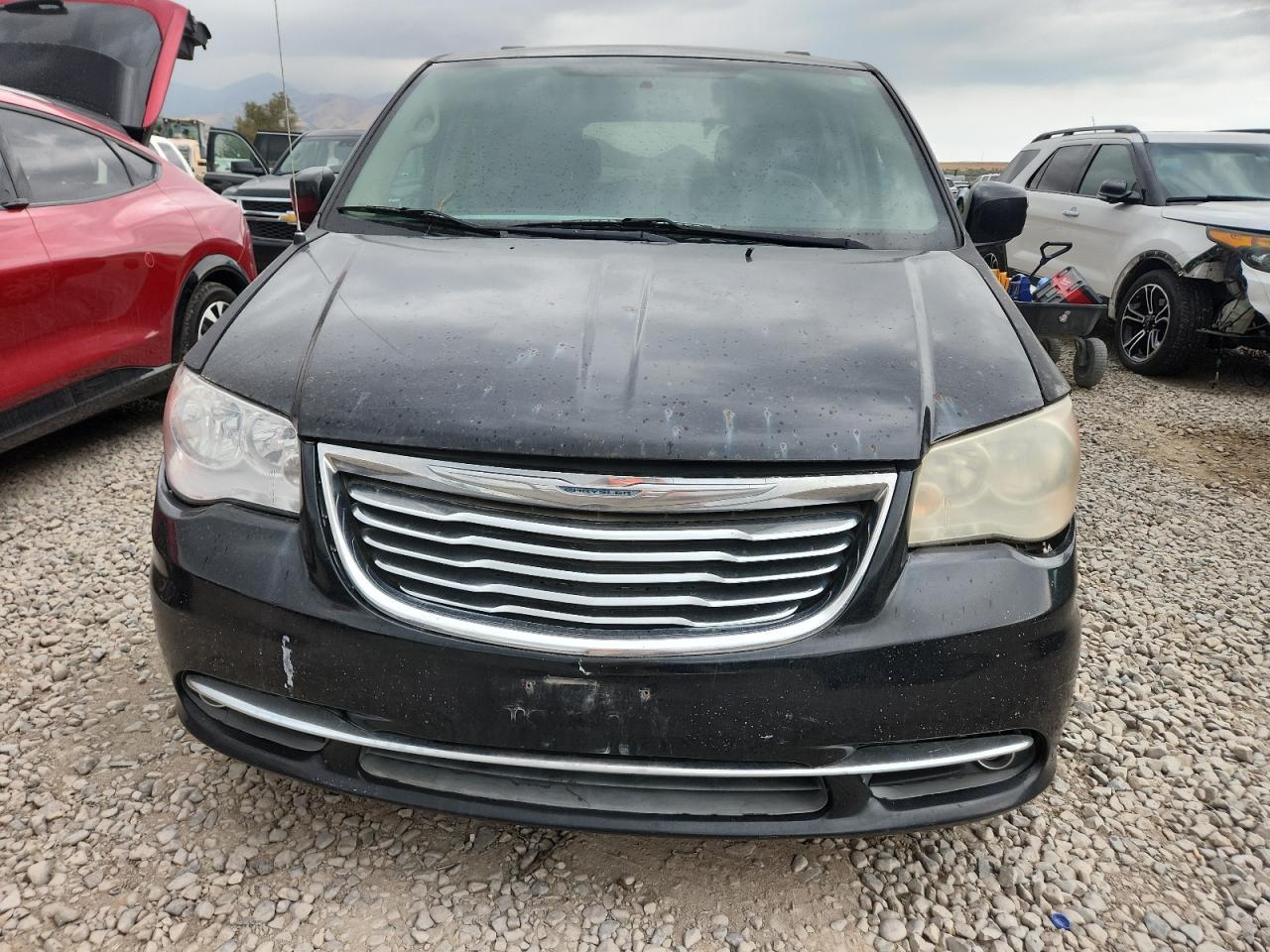 2013 Chrysler Town & Country Touring - Фото 5