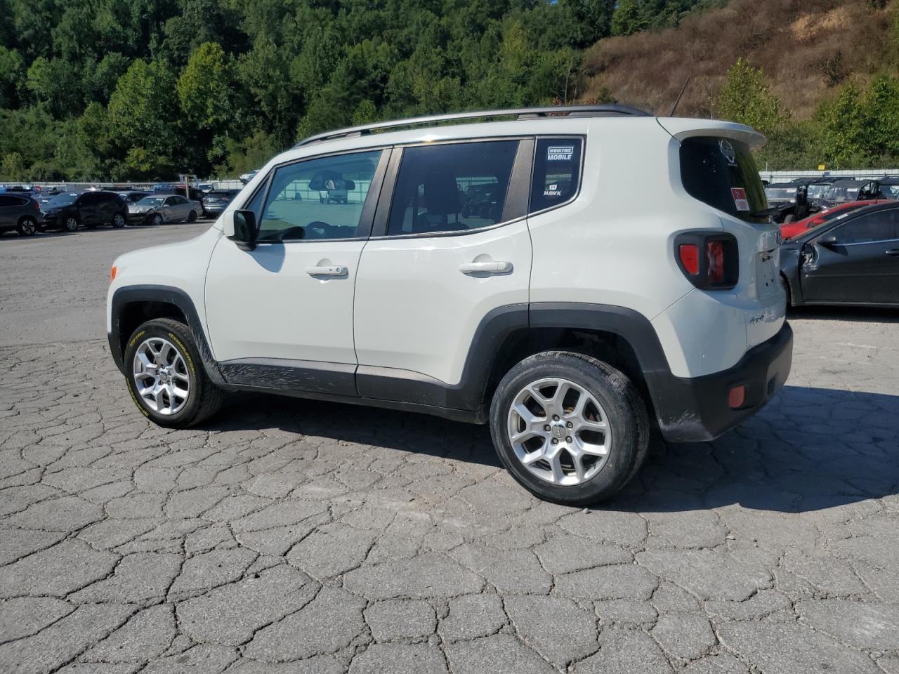 2017 Jeep Renegade Latitude - Image 2