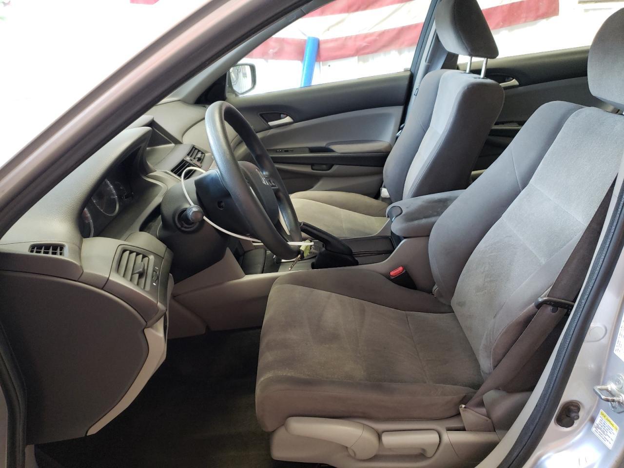 2010 Honda Accord Lx - Image 7