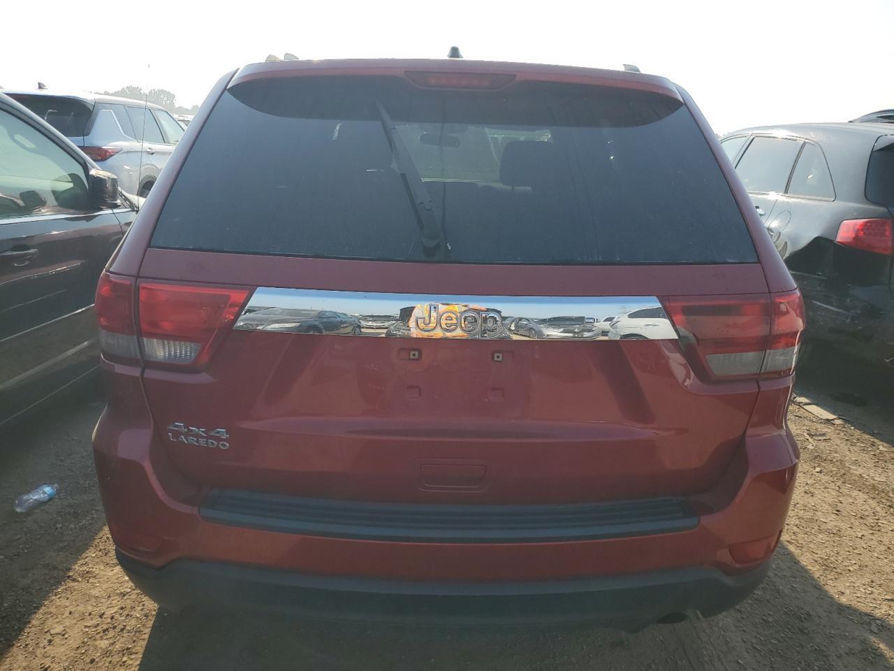 2011 Jeep Grand Cherokee Laredo - Image 6