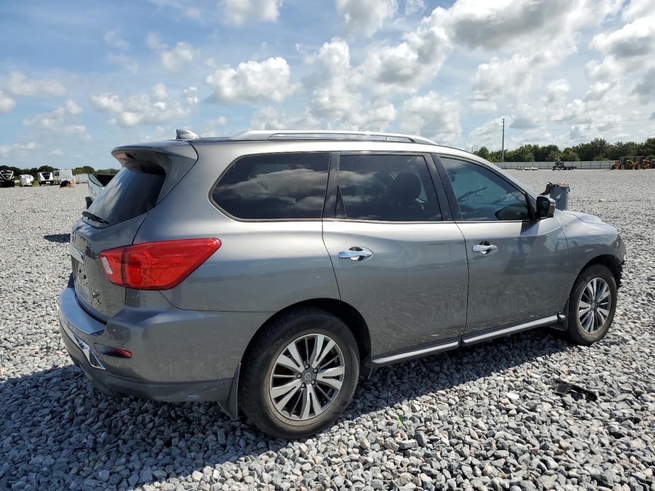 2020 Nissan Pathfinder Sl - Image 3