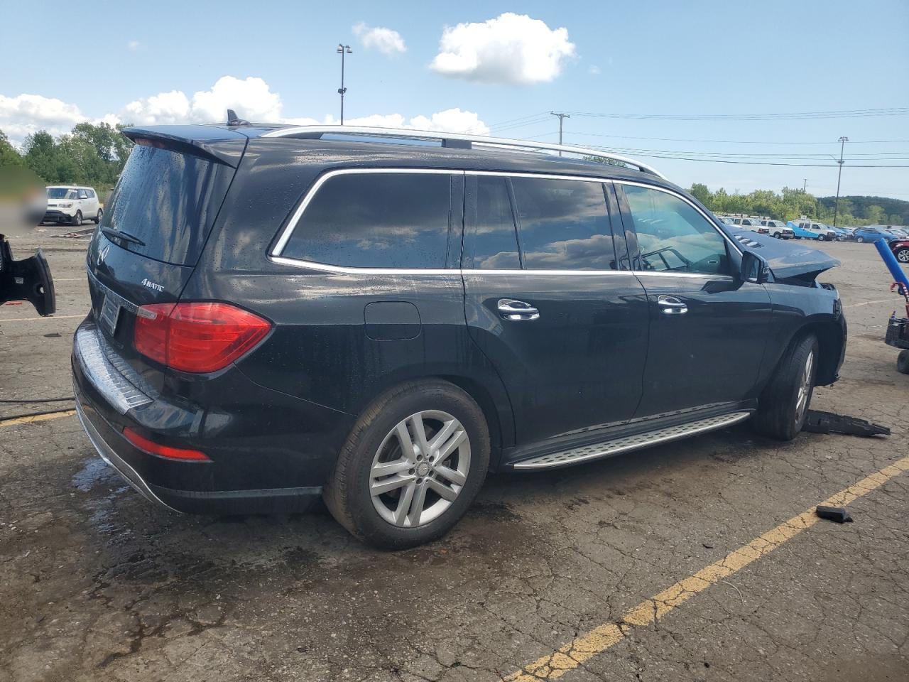 2014 Mercedes-Benz Gl 450 4Matic - Image 3