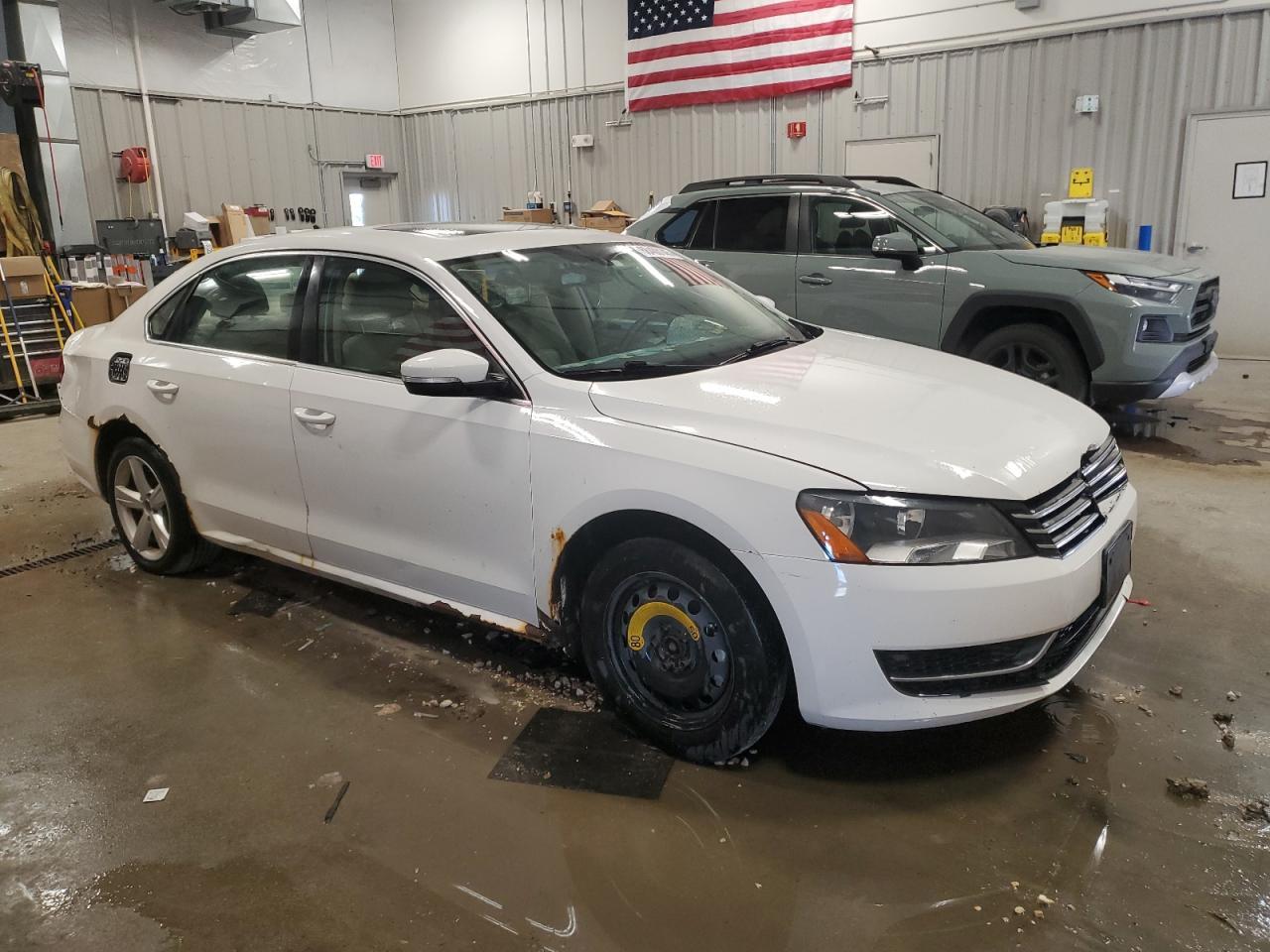 2013 Volkswagen Passat Se - Фото 4