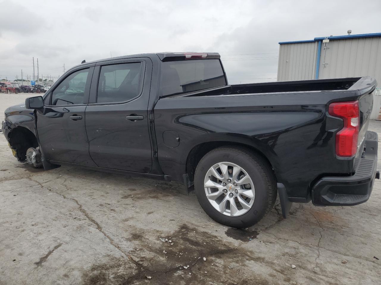 2025 Chevrolet Silverado C1500 Custom - Фото 2