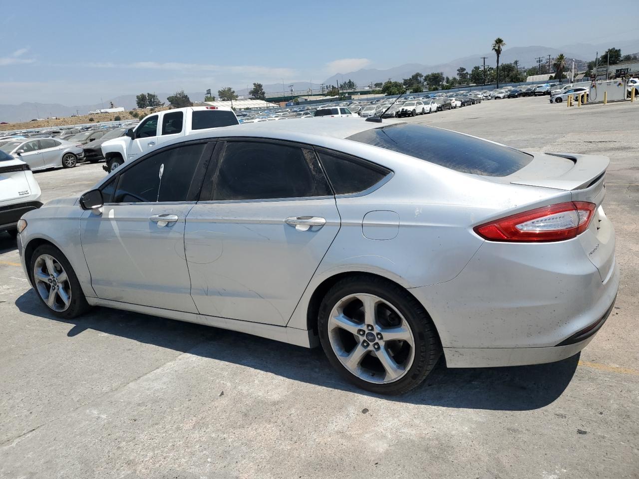 2016 Ford Fusion Se - Image 2