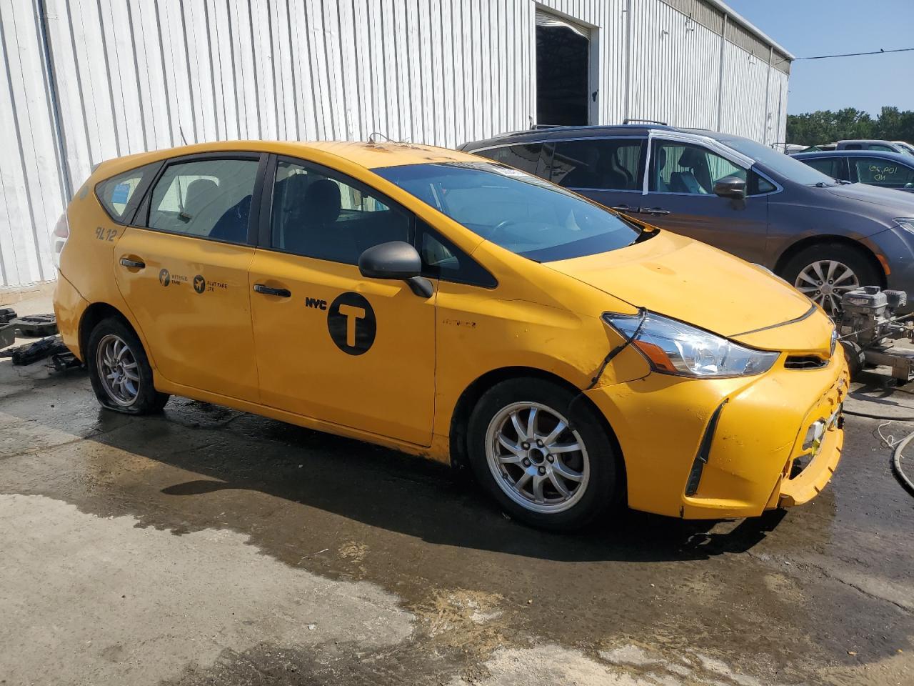 2016 Toyota Prius V - Image 4