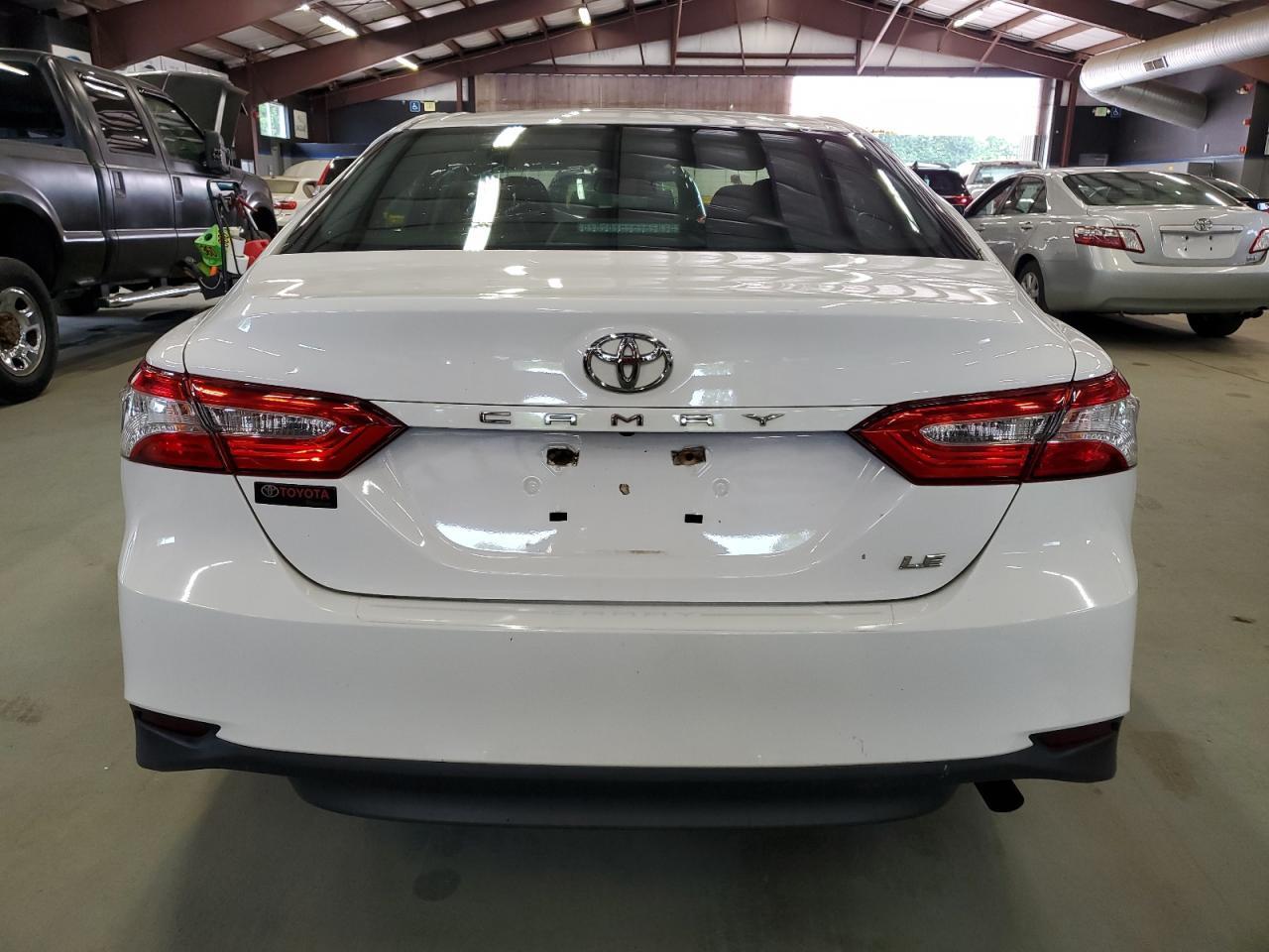 2018 Toyota Camry L - Фото 6