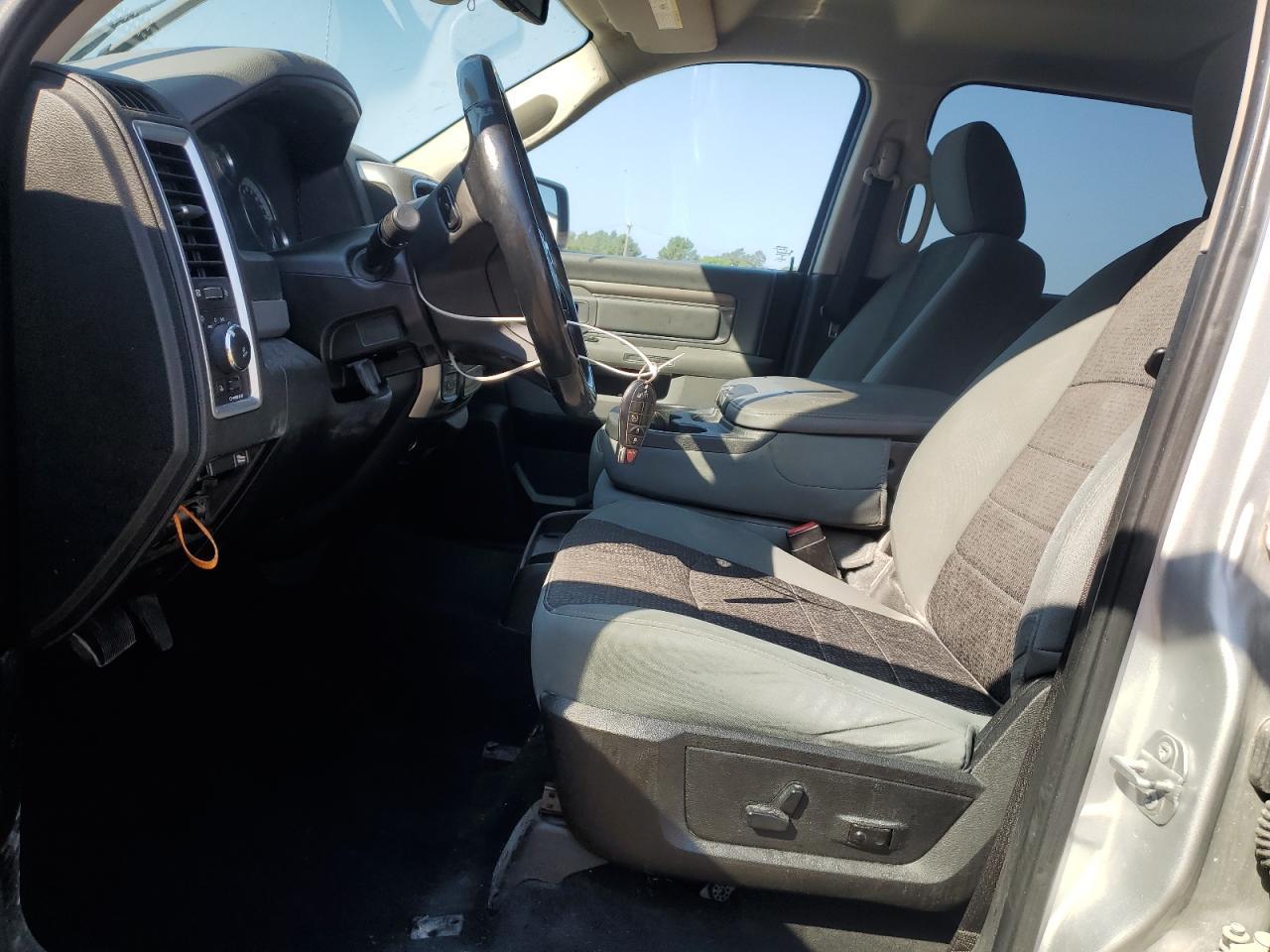 2019 Ram 1500 Classic Slt - Image 7