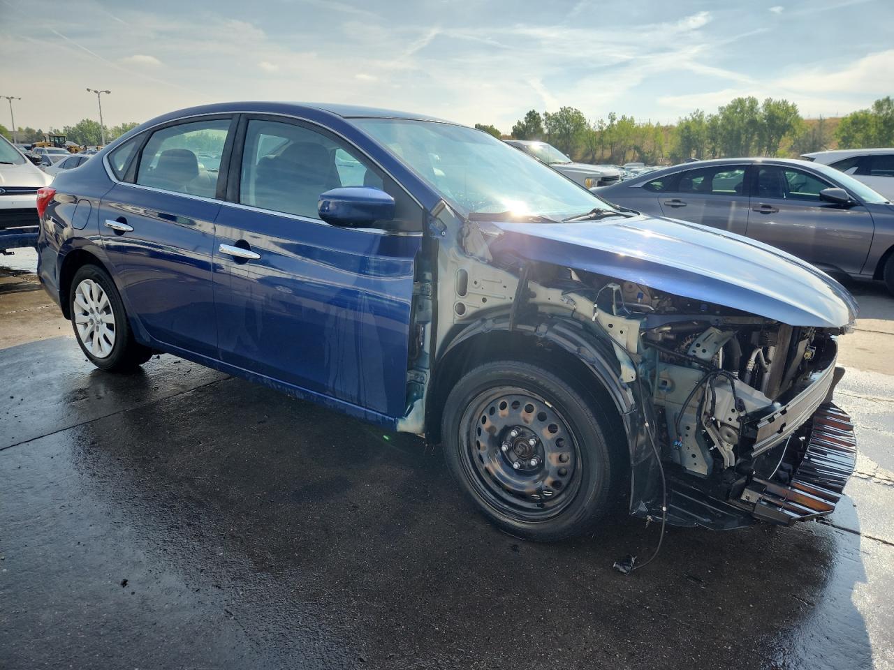 2017 Nissan Sentra S - Фото 4