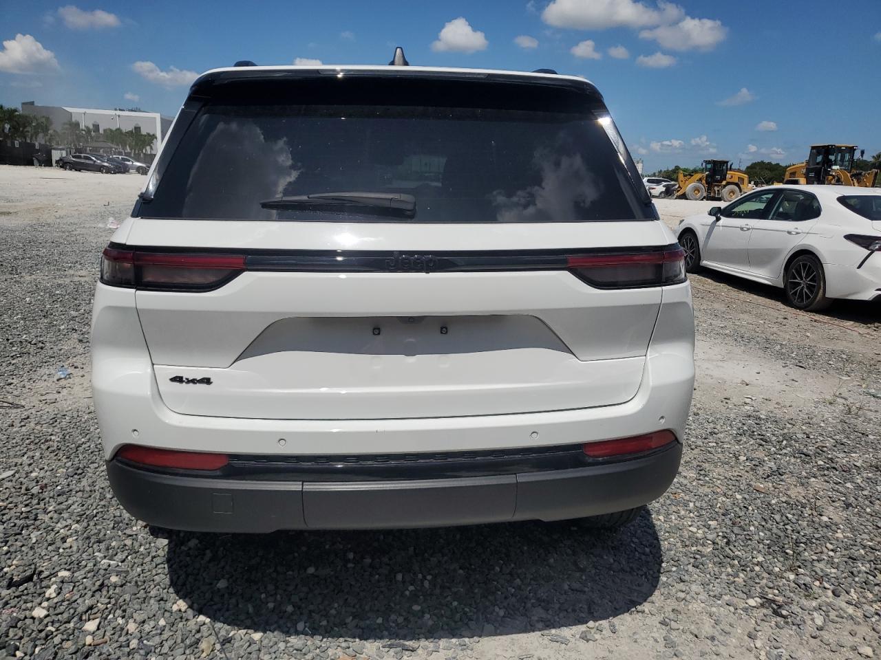 2024 Jeep Grand Cherokee Laredo - Фото 6