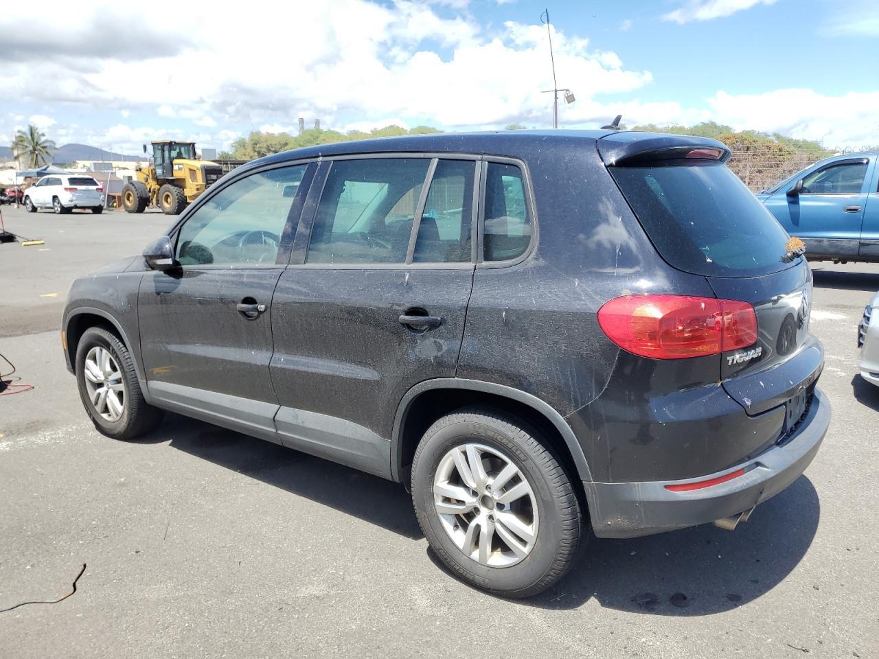 2013 Volkswagen Tiguan S - Фото 2