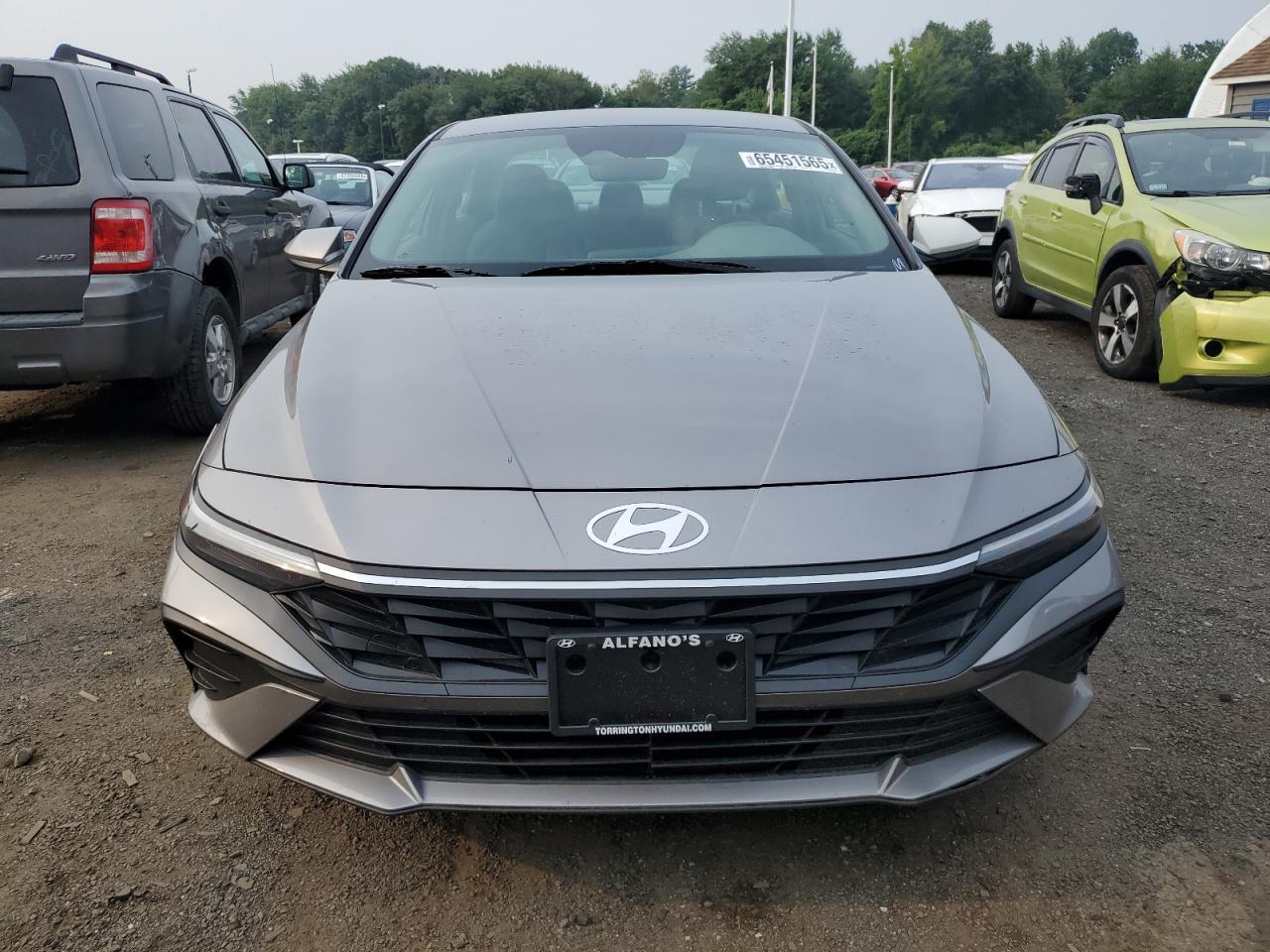 2024 Hyundai Elantra Se - Image 5